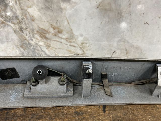 bontott VW MULTIVAN Hátsó Rendszámtábla Világítás