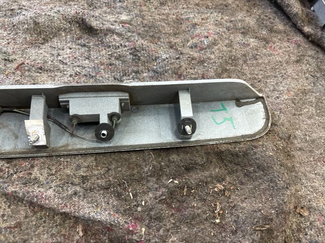 bontott VW MULTIVAN Hátsó Rendszámtábla Világítás