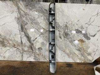 bontott VW MULTIVAN Hátsó Rendszámtábla Világítás