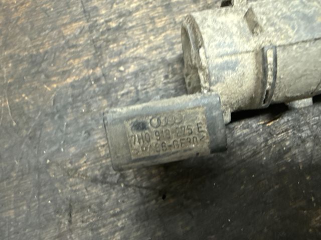 bontott VW MULTIVAN Hátsó Tolatóradar Fej