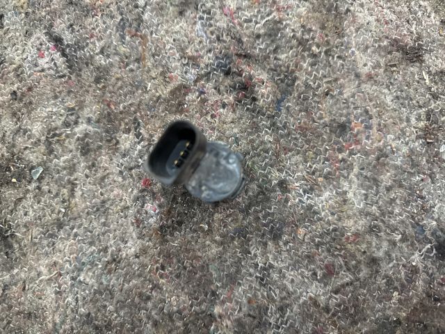 bontott VW MULTIVAN Hátsó Tolatóradar Fej