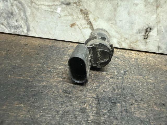 bontott VW MULTIVAN Hátsó Tolatóradar Fej