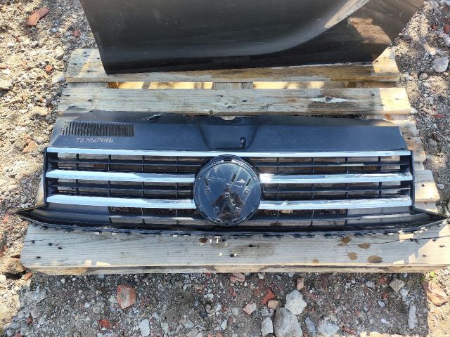 bontott VW MULTIVAN Hűtőrács