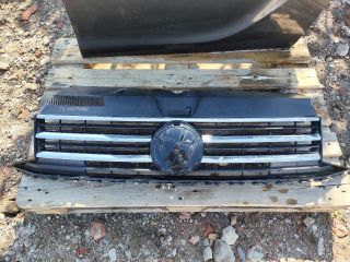 bontott VW MULTIVAN Hűtőrács