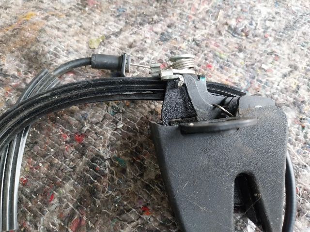 bontott VW MULTIVAN Jobb Csomagtérajtó Nyitó Bowden