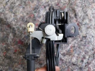 bontott VW MULTIVAN Jobb Csomagtérajtó Nyitó Bowden