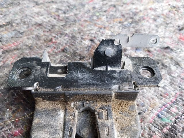 bontott VW MULTIVAN Jobb Csomagtérajtó Zárszerkezet