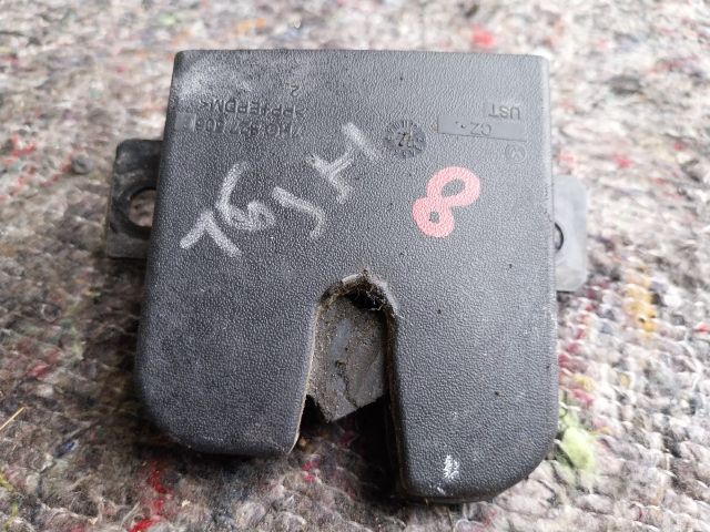 bontott VW MULTIVAN Jobb Csomagtérajtó Zárszerkezet