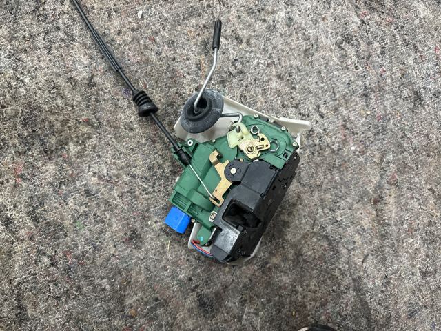 bontott VW MULTIVAN Jobb első Ajtózár