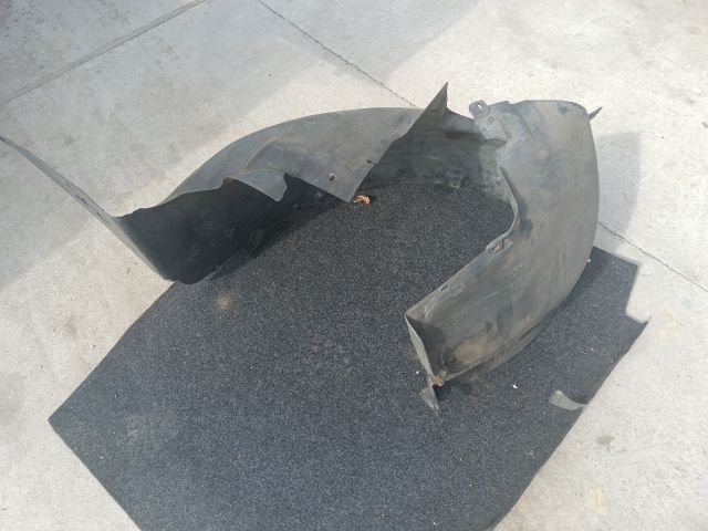 bontott VW MULTIVAN Jobb első Első Dobbetét (Kerékjárati, Műanyag)