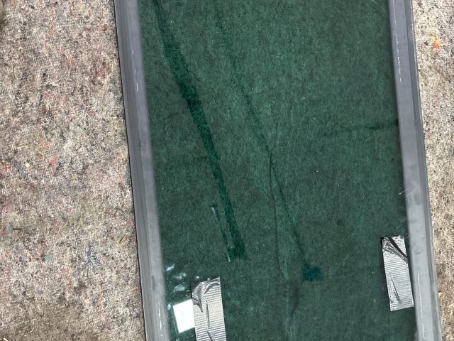 bontott VW MULTIVAN Jobb első Fixüveg (Ajtóban)