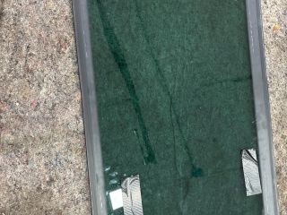 bontott VW MULTIVAN Jobb első Fixüveg (Ajtóban)