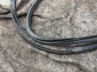 bontott VW MULTIVAN Jobb első Gumikéder