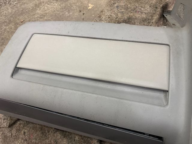 bontott VW MULTIVAN Jobb első Tároló Rekesz