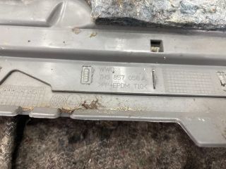 bontott VW MULTIVAN Jobb első Tároló Rekesz