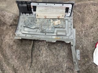 bontott VW MULTIVAN Jobb első Tároló Rekesz