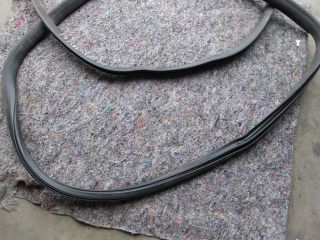 bontott VW MULTIVAN Jobb hátsó Gumikéder