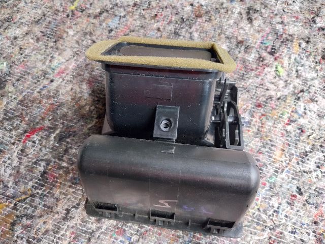 bontott VW MULTIVAN Jobb Szellőző