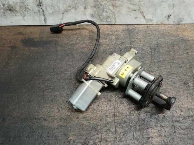 bontott VW MULTIVAN Jobb Tolóajtó Zárszerkezet