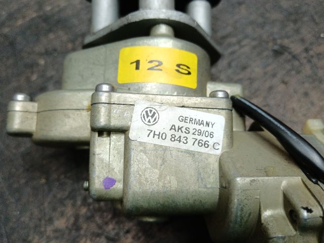 bontott VW MULTIVAN Jobb Tolóajtó Zárszerkezet