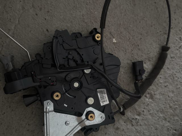 bontott VW MULTIVAN Jobb Tolóajtó Zárszerkezet