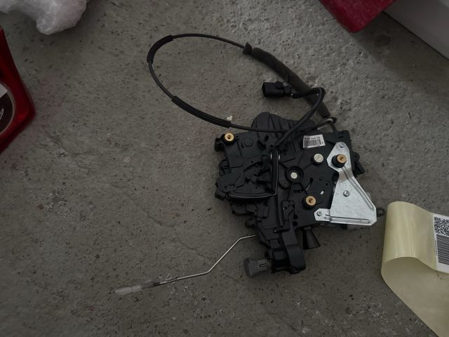 bontott VW MULTIVAN Jobb Tolóajtó Zárszerkezet