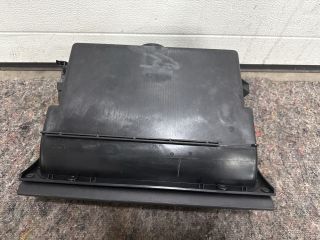 bontott VW MULTIVAN Kesztyűtartó