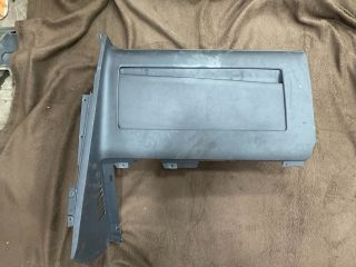 bontott VW MULTIVAN Kesztyűtartó