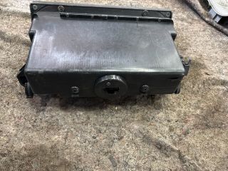 bontott VW MULTIVAN Kesztyűtartó