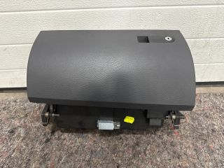 bontott VW MULTIVAN Kesztyűtartó