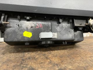 bontott VW MULTIVAN Kesztyűtartó