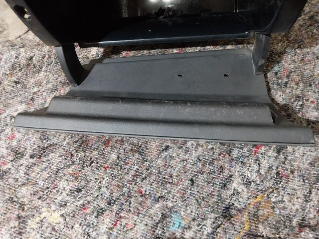 bontott VW MULTIVAN Kesztyűtartó