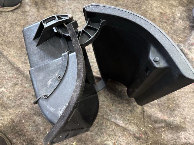 bontott VW MULTIVAN Kesztyűtartó