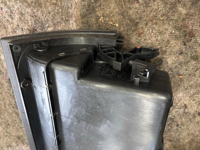 bontott VW MULTIVAN Kesztyűtartó