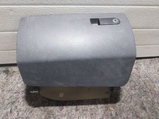 bontott VW MULTIVAN Kesztyűtartó