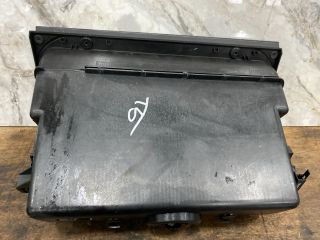 bontott VW MULTIVAN Kesztyűtartó