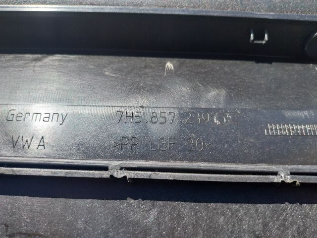 bontott VW MULTIVAN Kesztyűtartó