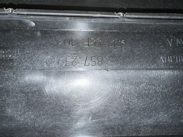 bontott VW MULTIVAN Kesztyűtartó