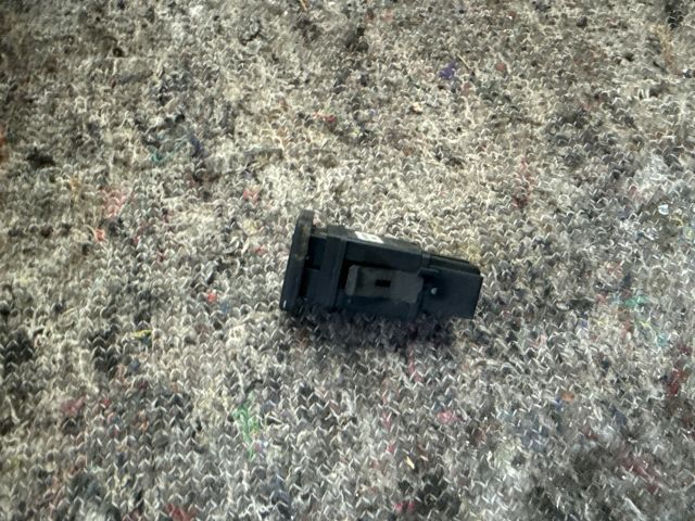 bontott VW MULTIVAN Kipörgésgátló Kapcsoló