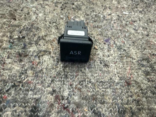 bontott VW MULTIVAN Kipörgésgátló Kapcsoló