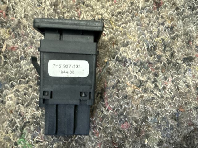 bontott VW MULTIVAN Kipörgésgátló Kapcsoló