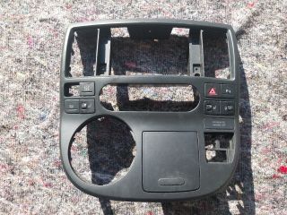 bontott VW MULTIVAN Középkonzol Keret