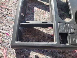 bontott VW MULTIVAN Középkonzol Keret