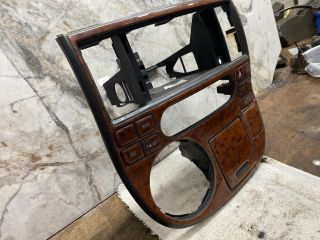 bontott VW MULTIVAN Középkonzol Keret