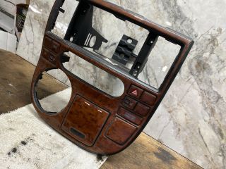 bontott VW MULTIVAN Középkonzol Keret