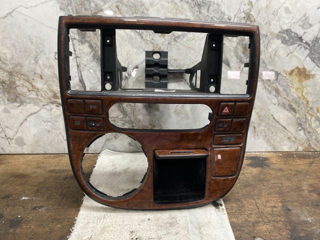 bontott VW MULTIVAN Középkonzol Keret