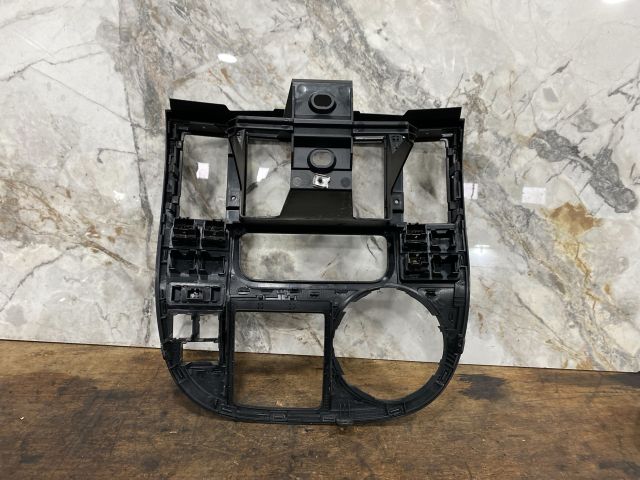 bontott VW MULTIVAN Középkonzol Keret