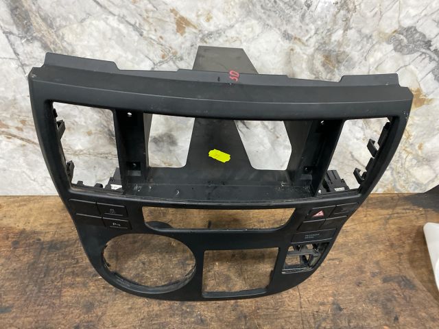 bontott VW MULTIVAN Középkonzol Keret