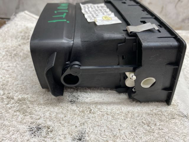 bontott VW MULTIVAN Középső Bal Szellőző