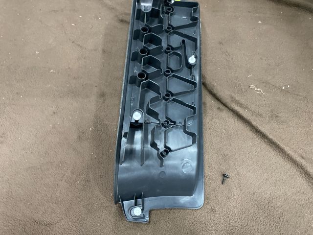 bontott VW MULTIVAN Küszöb Burkolat